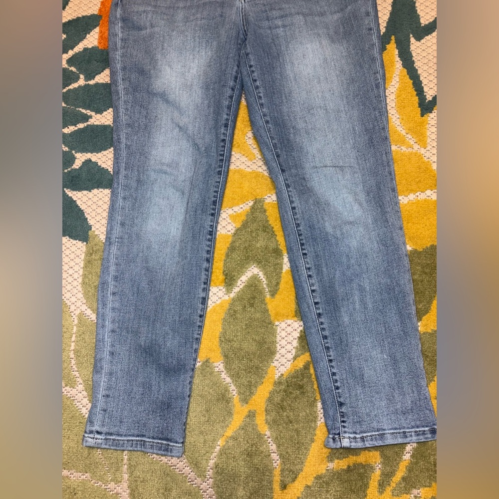Judy Blue Boyfriend Fit Jeans Size 13/31 Light Wash Stretch - Picture 2 of 11